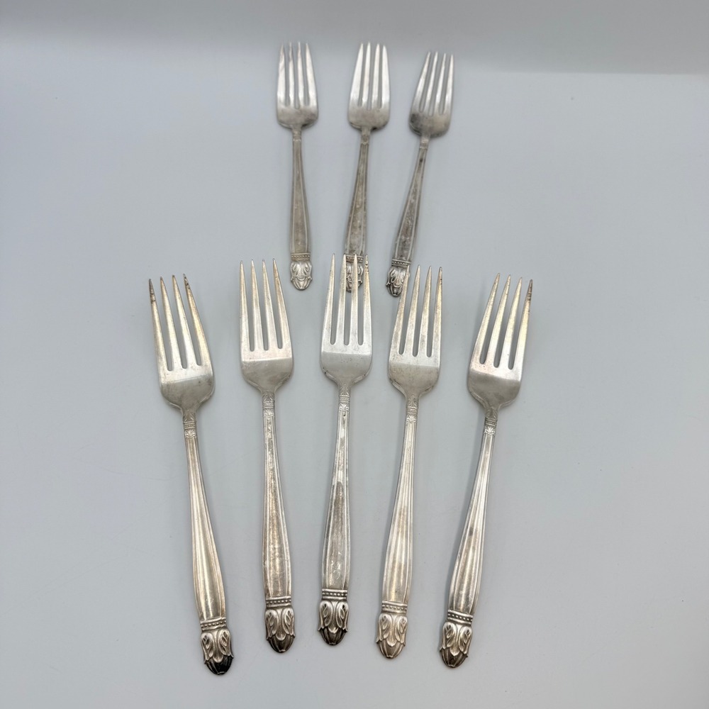 Holmes & Edwards Danish Princess Silverplate Forks Set of 8 Dinner Salad IS
